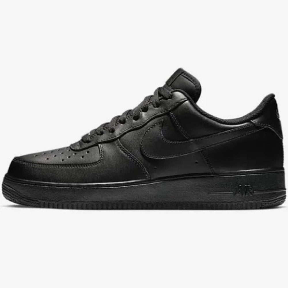 Black nike air force low